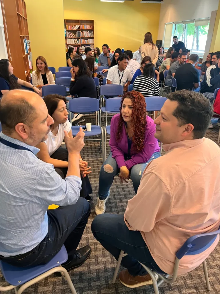 Grupo de reflexión conversando